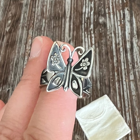 ❌Sold❌James Avery Mariposa Ring Sz 7.5 - Picture 4 of 7